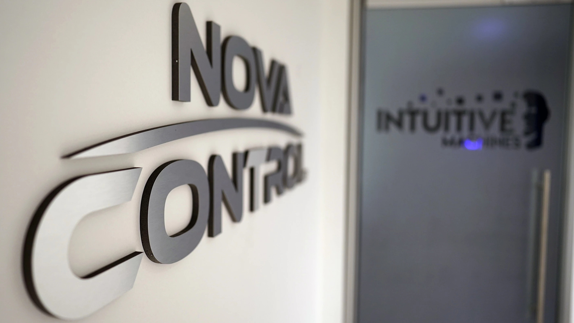 Intuitive Machines presenta Nova Control