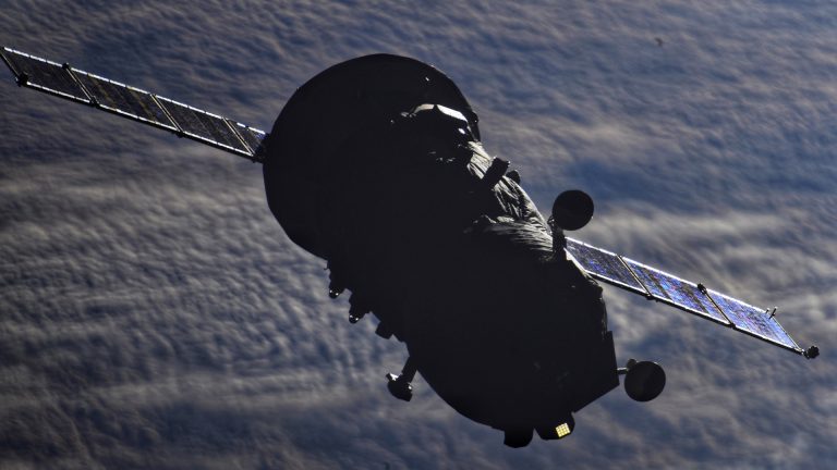 La nave cargo russa Progress MS-18 dopo essersi sganciata dalla ISS