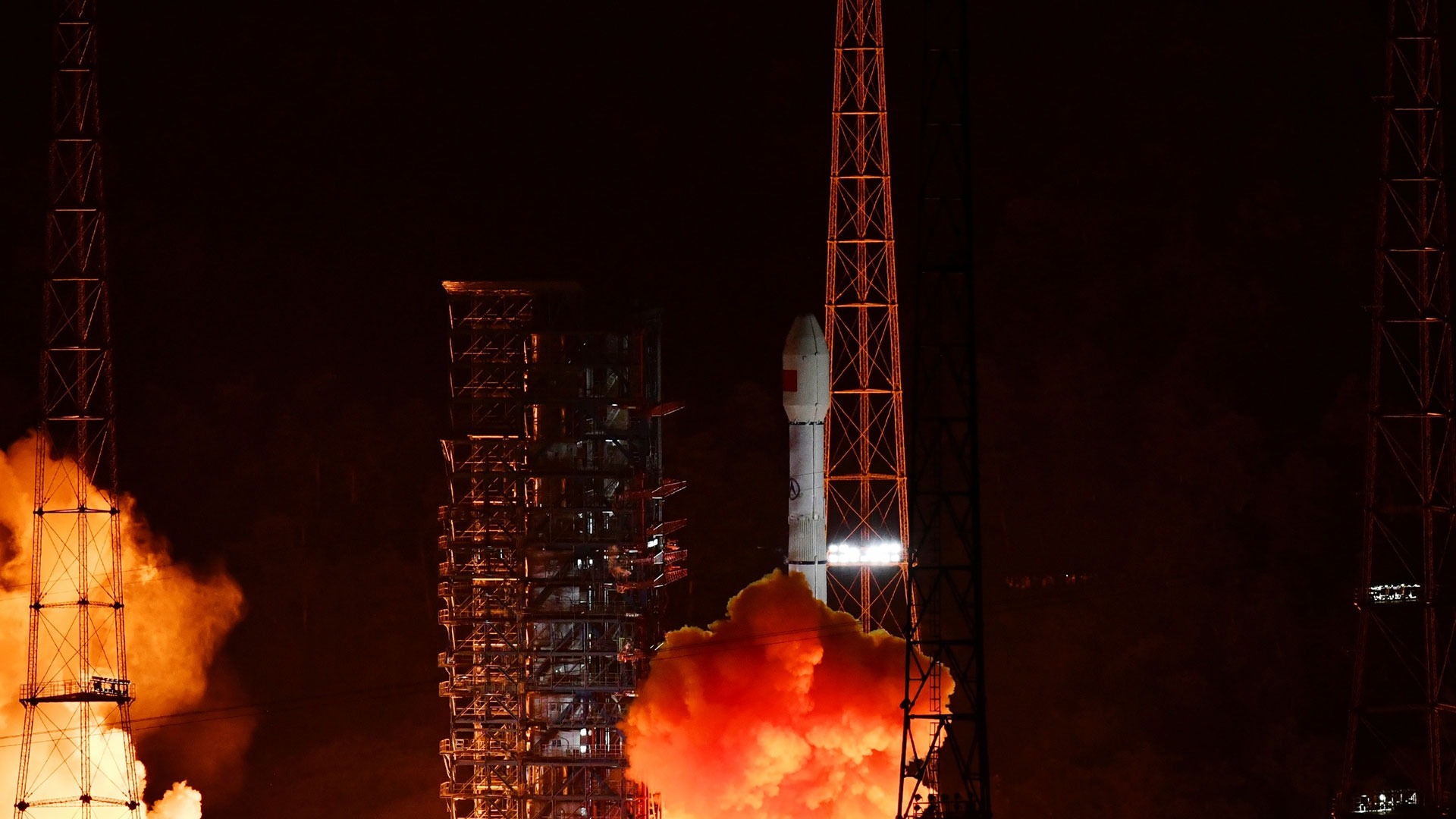 Decollo del Long March 3B/E con a bordo il satellite Tianlian-2 03