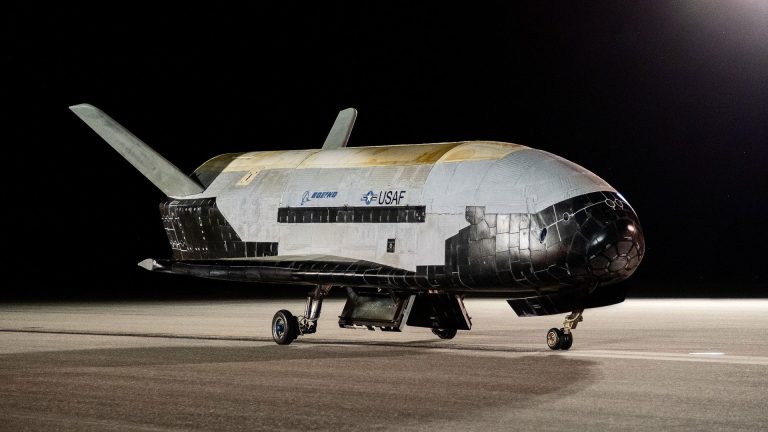 L'X-37B #1 atterrato al termine dalla sua terza missione